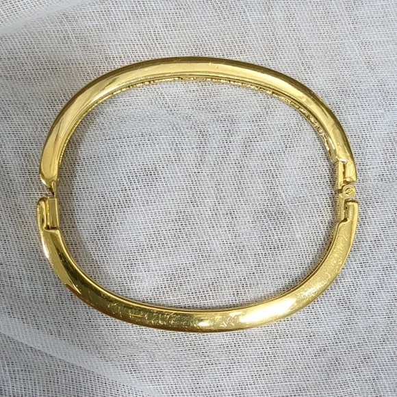 Swarovski crystal green and clear/diamond look pave hinged gold bracelet - Picture 3 of 10